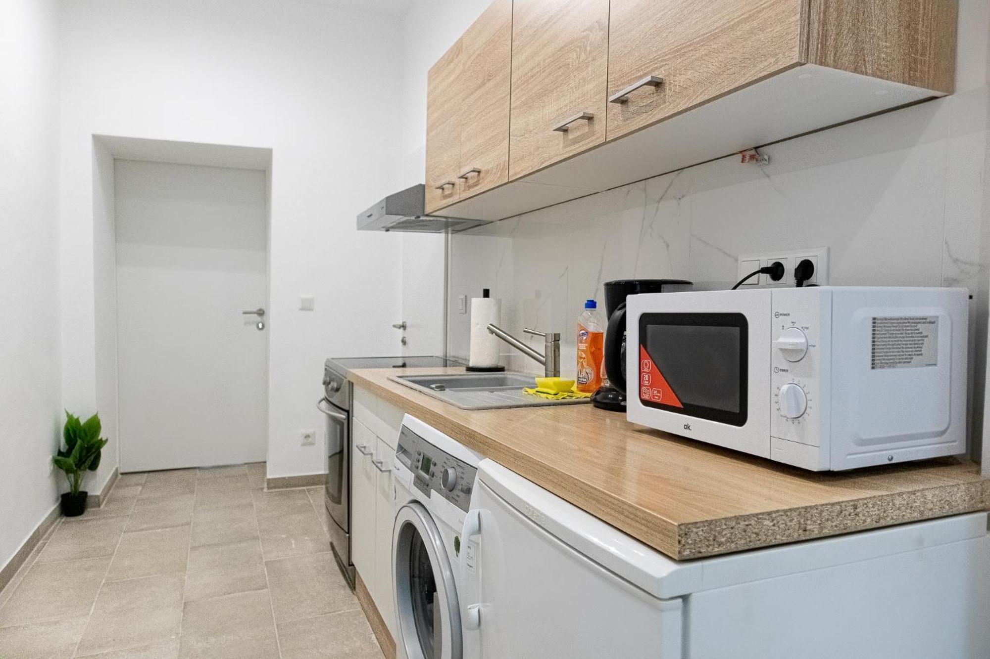 9 Min From City Center - Beautiful Studio Near U1 Reumannplatz Viena Exterior foto